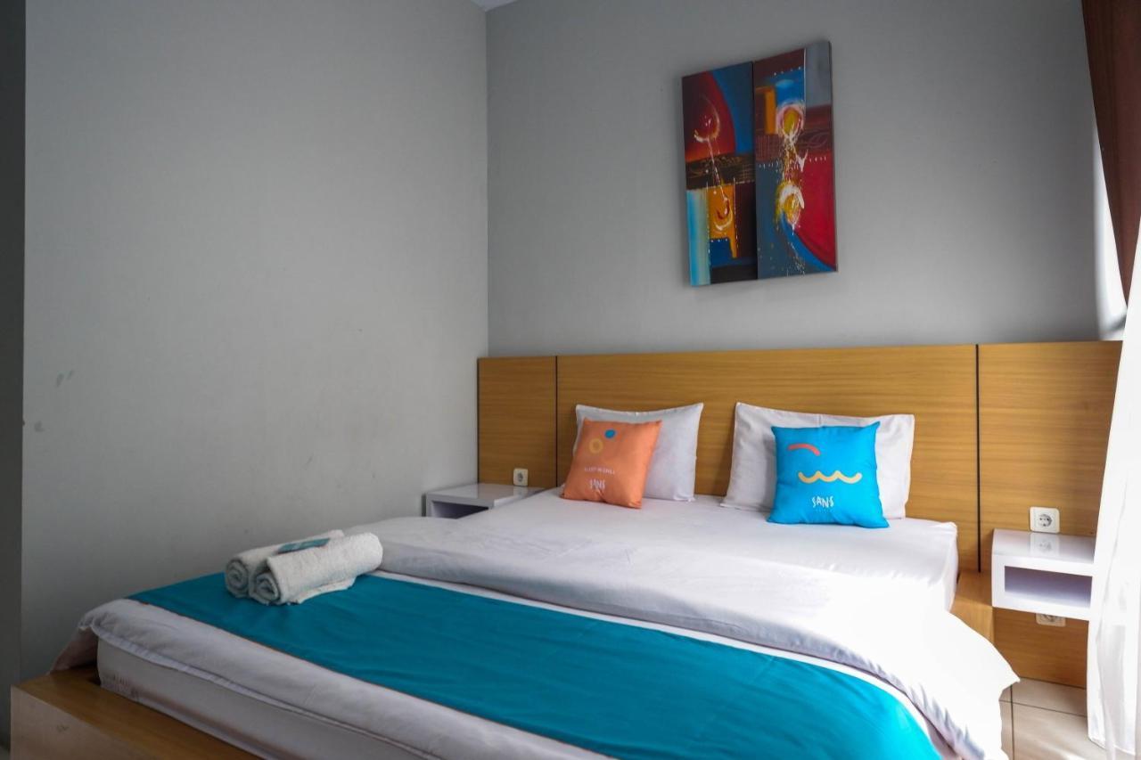 Sans Hotel Absari Yogyakarta Jarakan Exterior photo